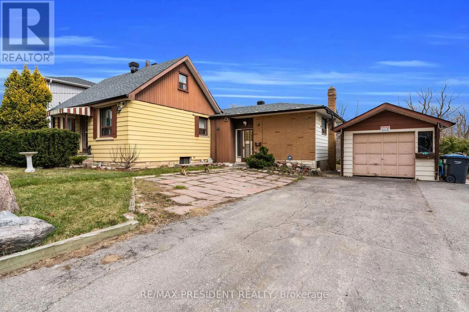 61 ROYCE AVENUE