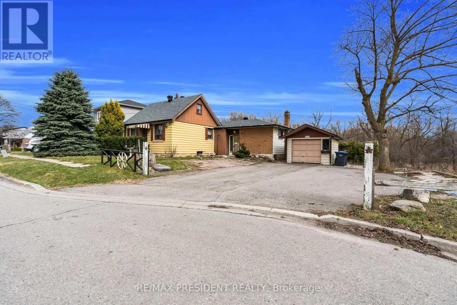 61 ROYCE AVENUE