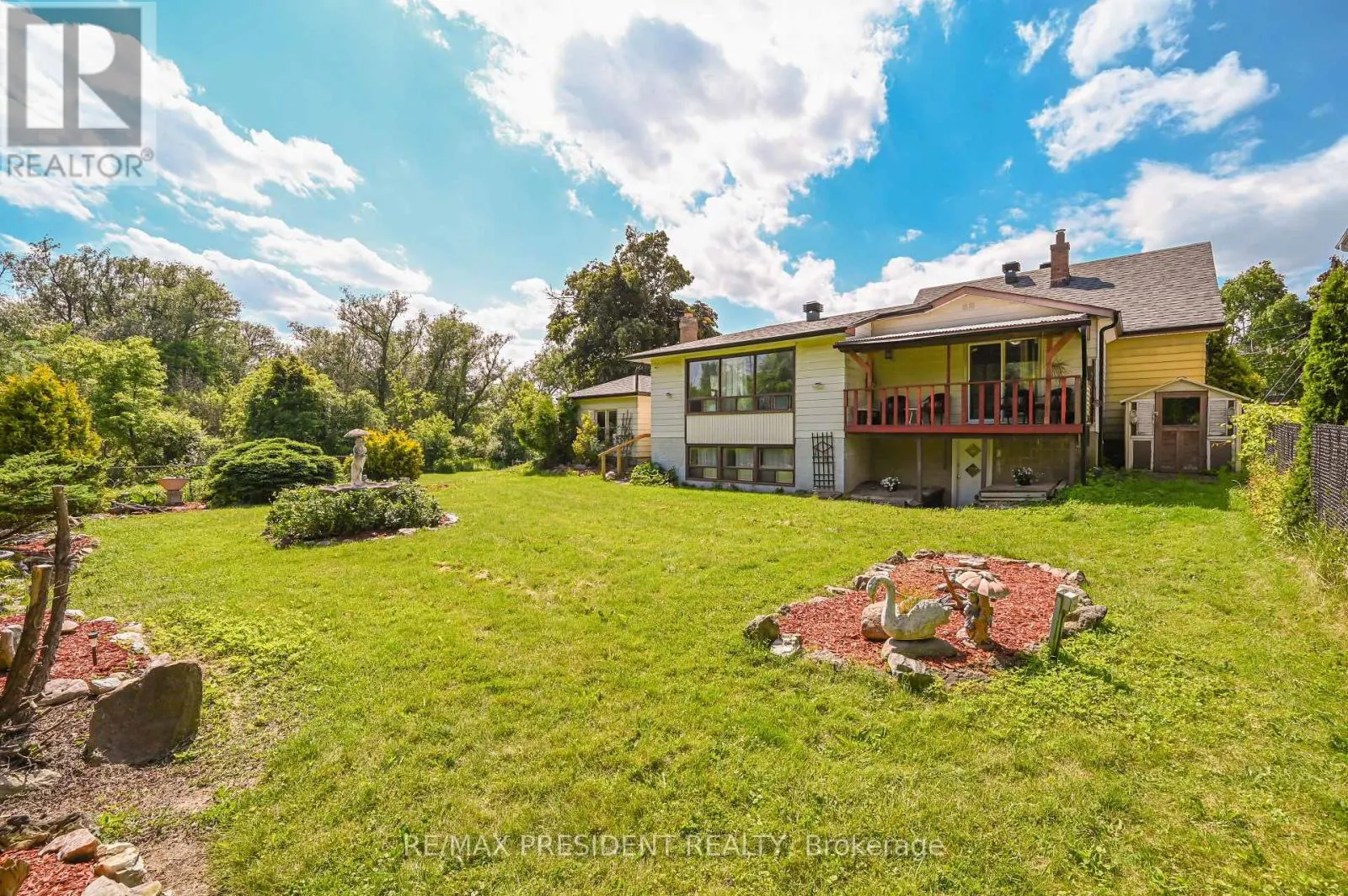 61 ROYCE AVENUE
