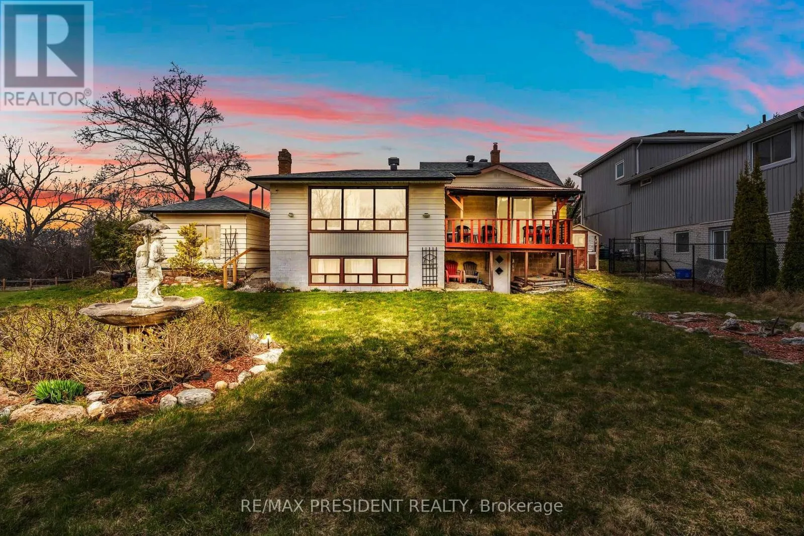 61 ROYCE AVENUE