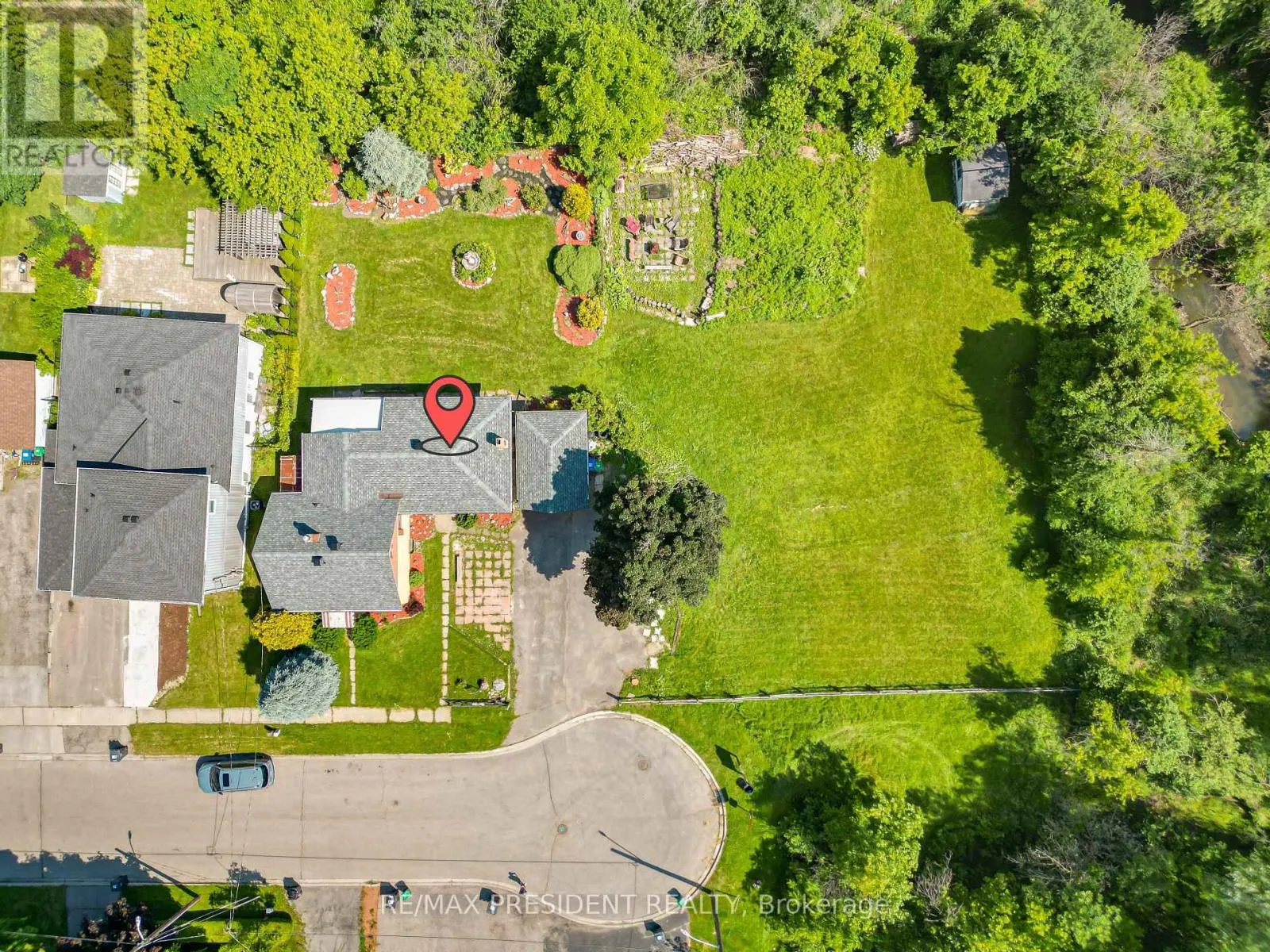 61 ROYCE AVENUE