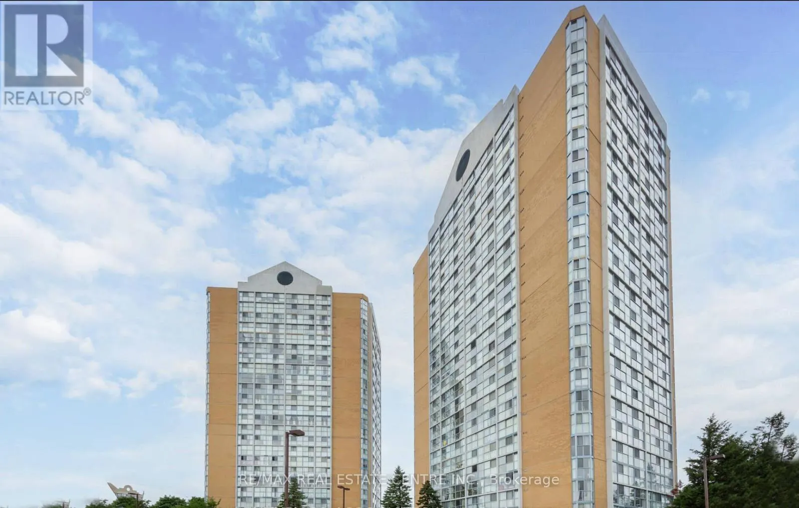 PH5 - 25 TRAILWOOD DRIVE