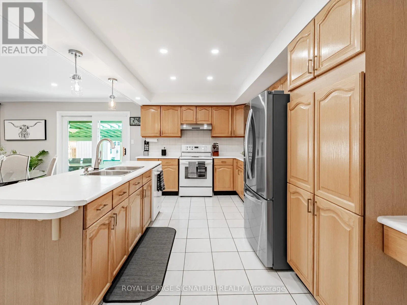 5245 CHAMPLAIN TRAIL