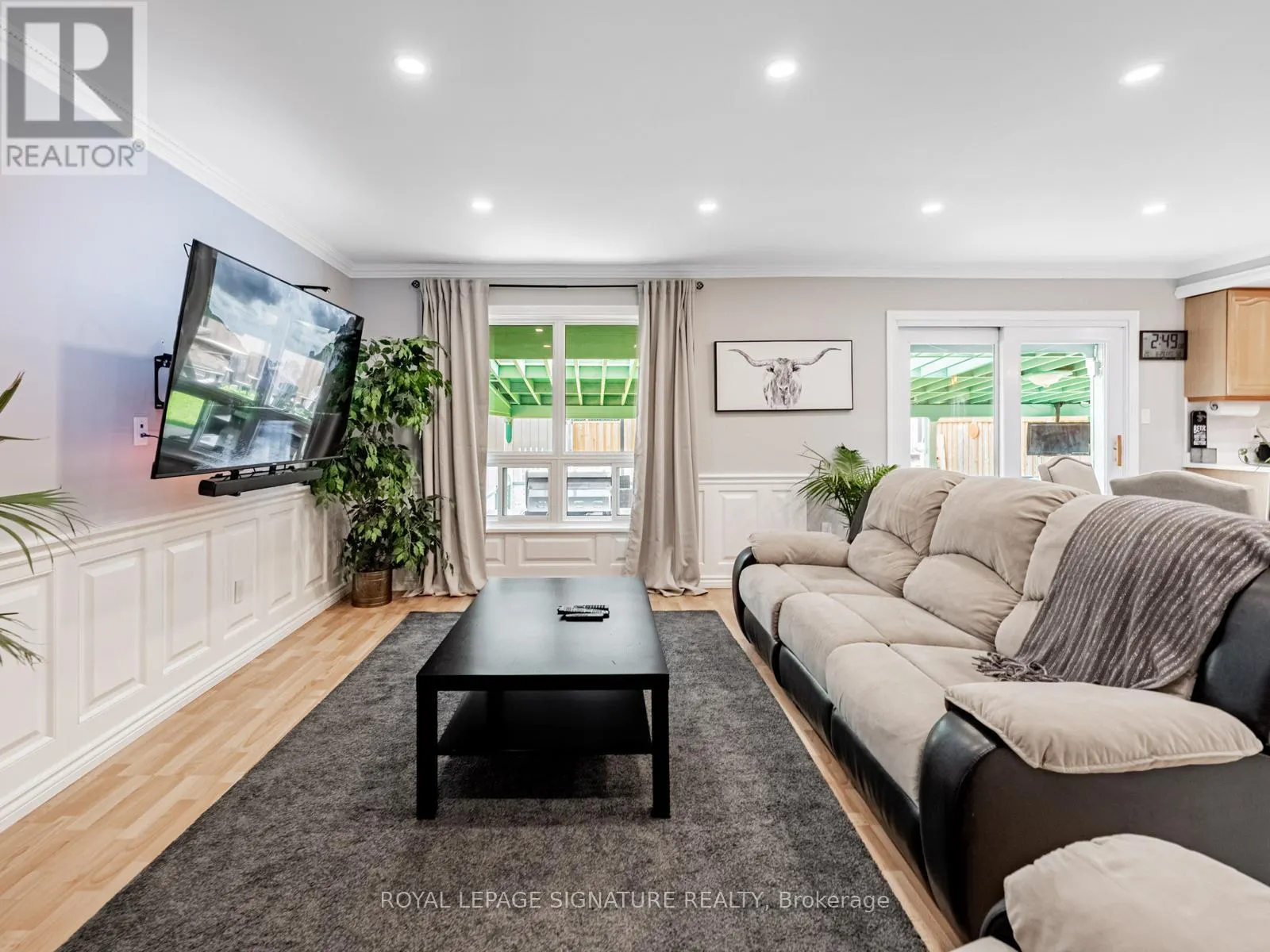 5245 CHAMPLAIN TRAIL