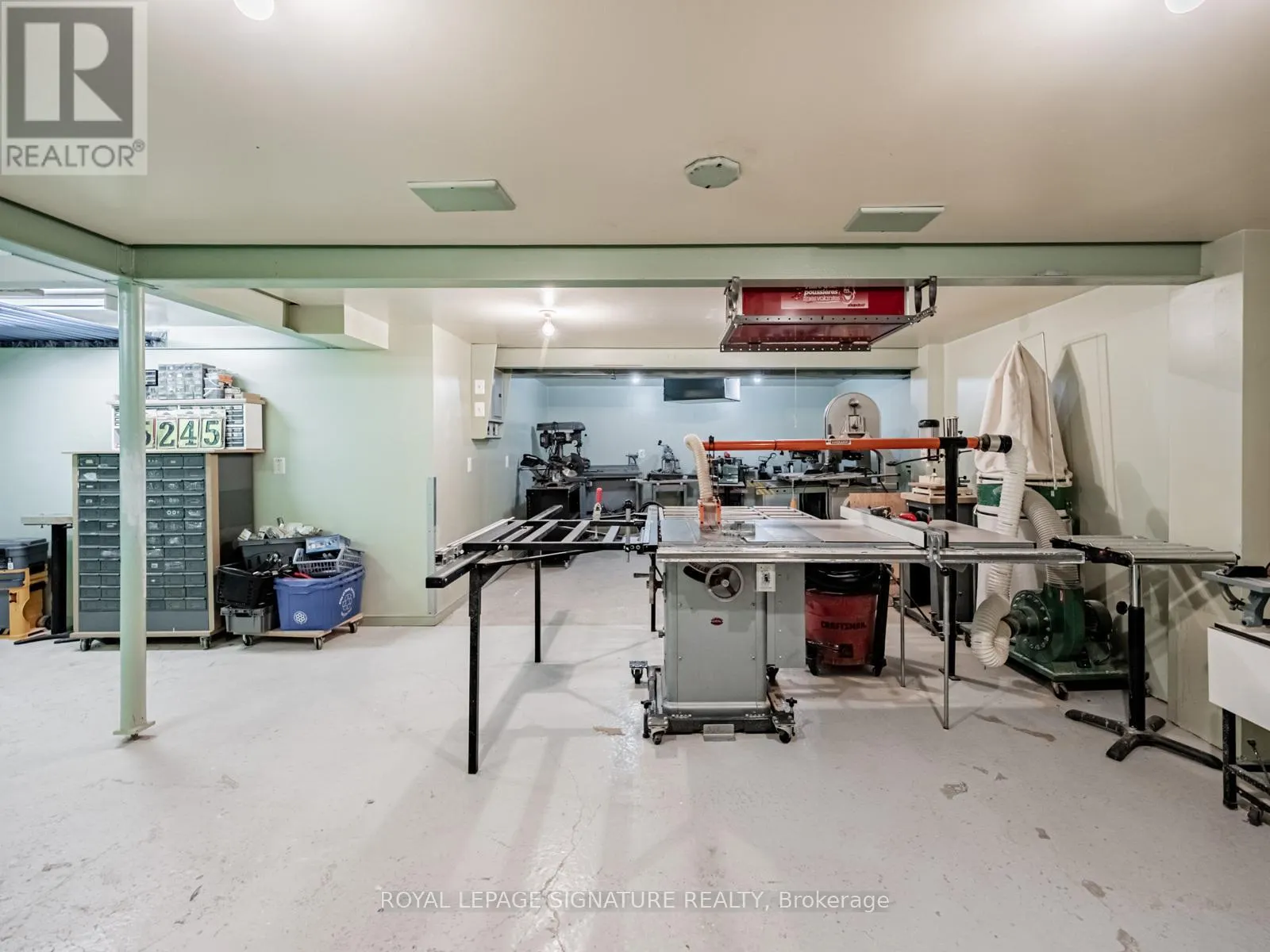 5245 CHAMPLAIN TRAIL