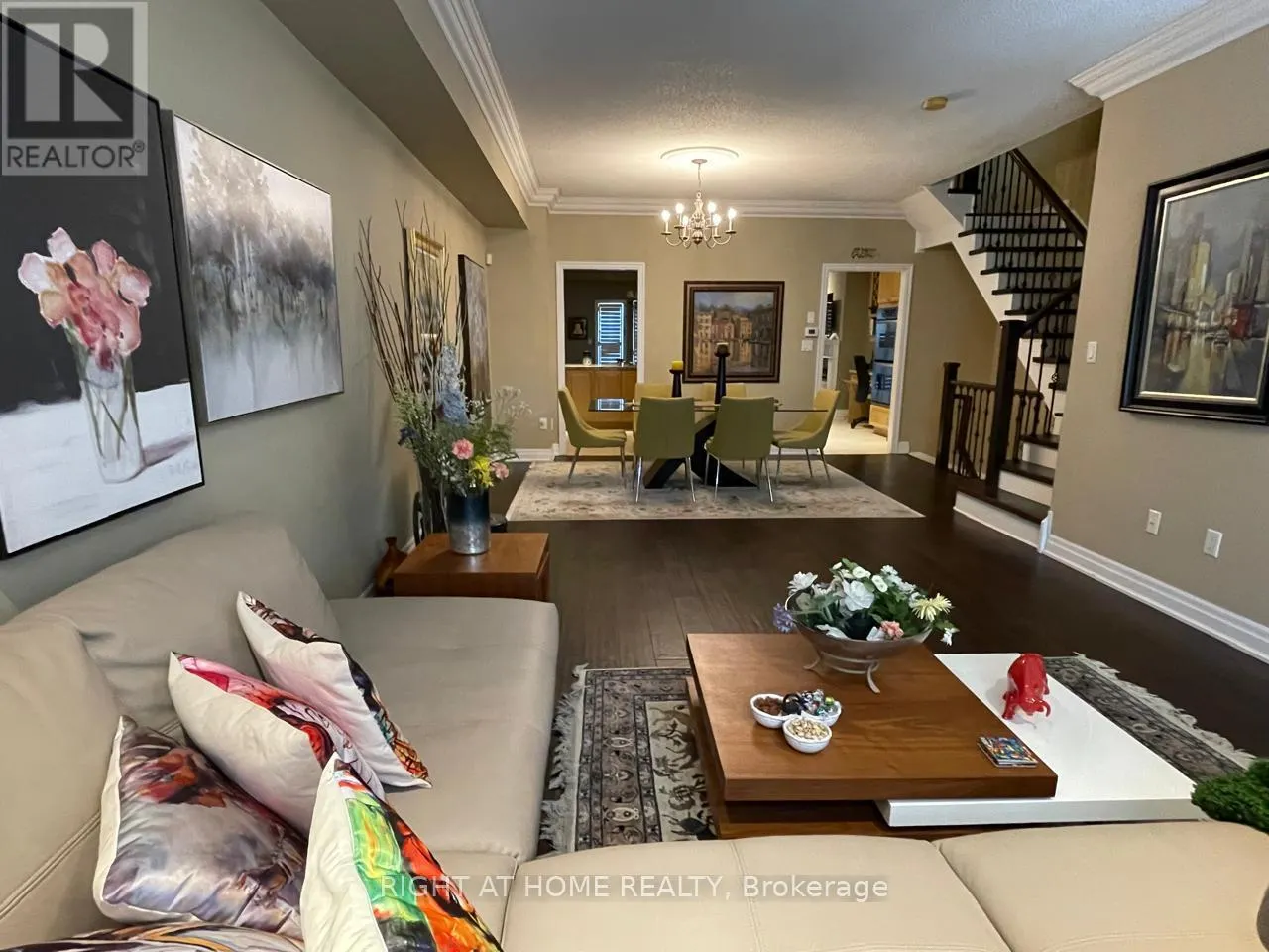 16 ST LAWRENCE DRIVE
