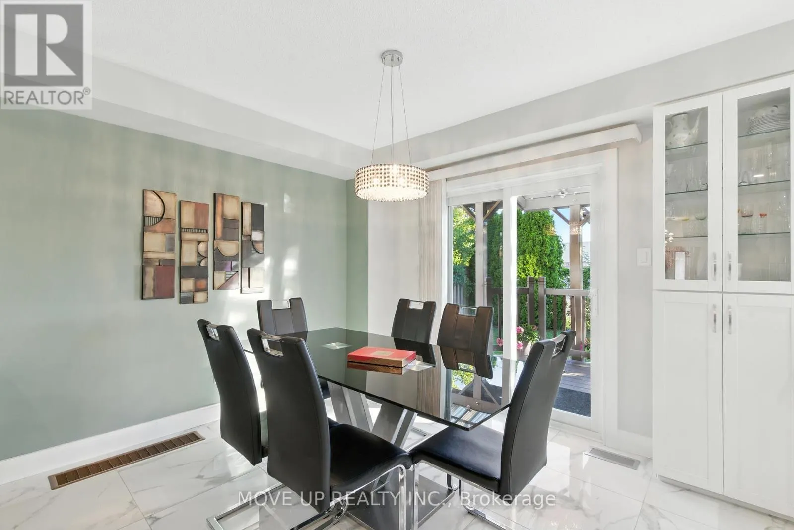 102 TRUDELLE CRESCENT