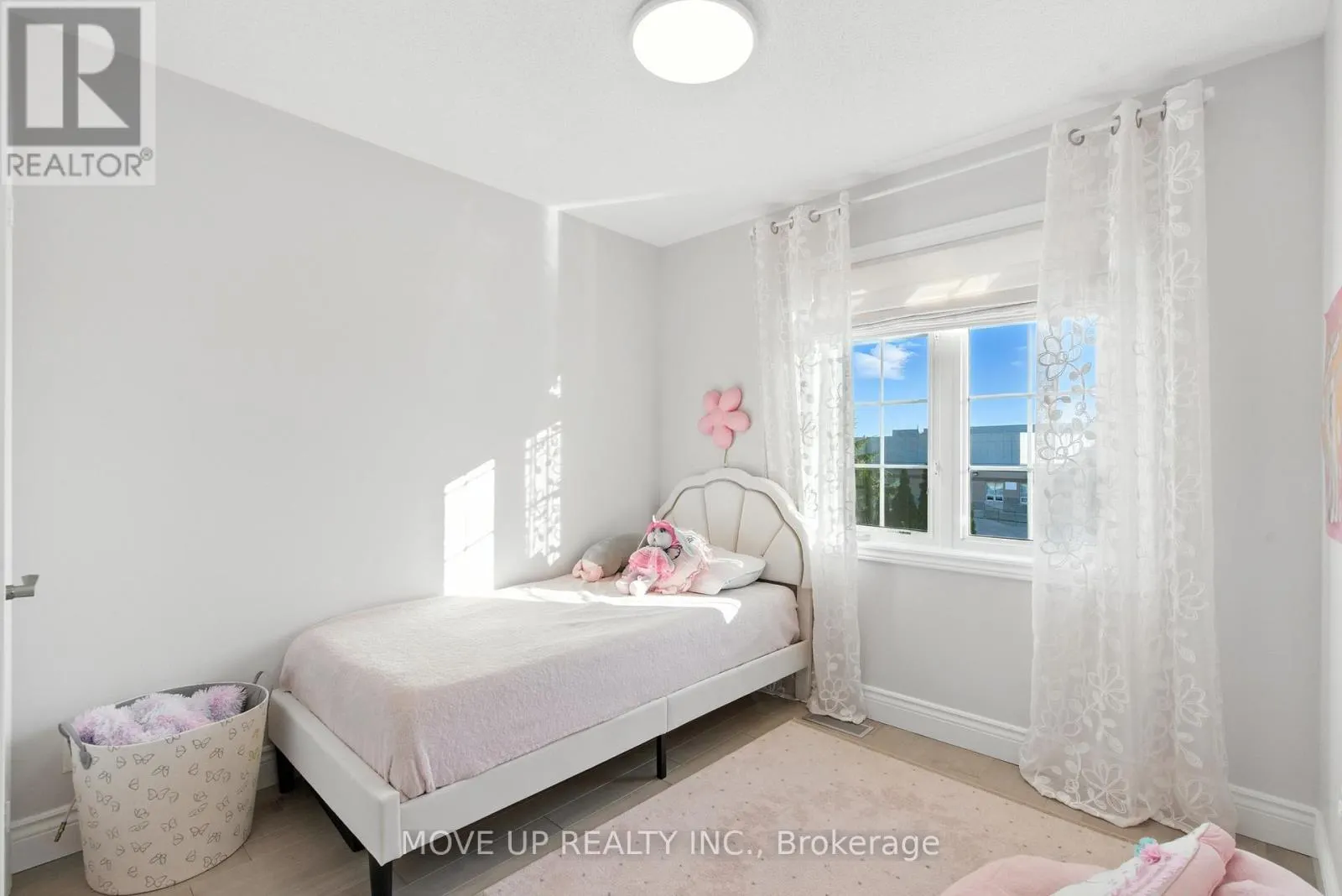 102 TRUDELLE CRESCENT