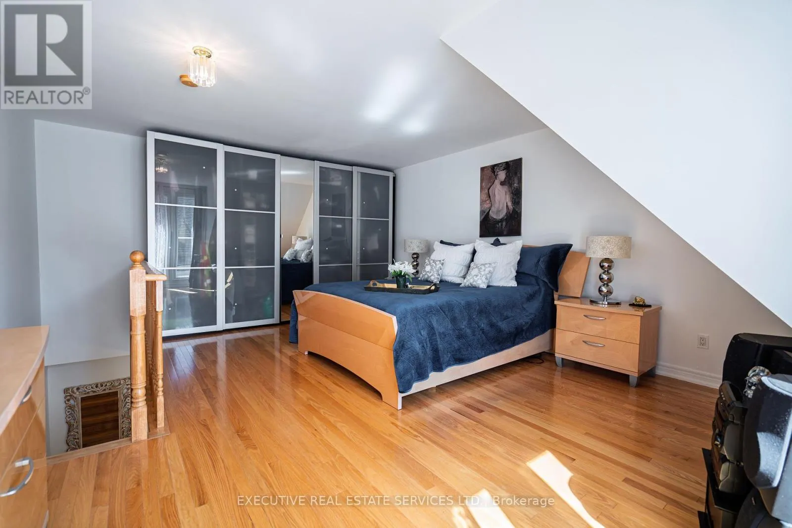 24 MICHAEL POWER PLACE