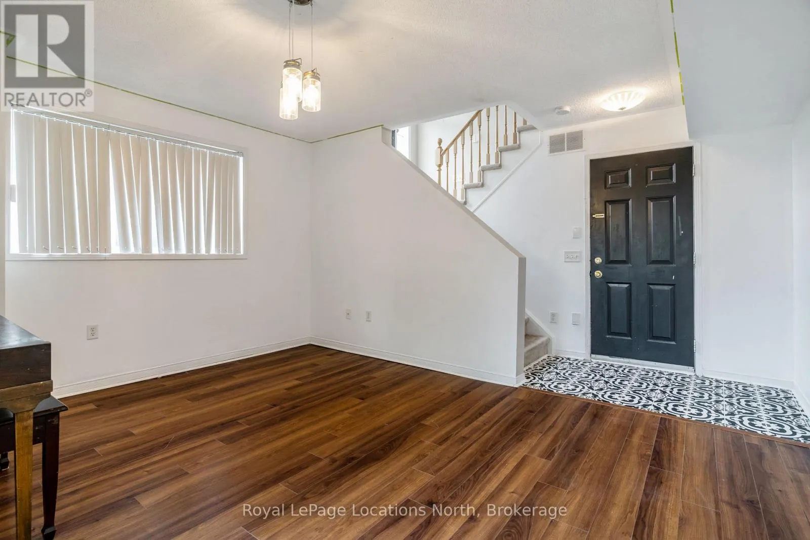 111 - 50 STRATHAVEN DRIVE, #111