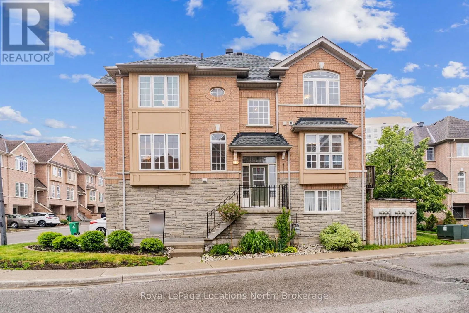 111 - 50 STRATHAVEN DRIVE, #111