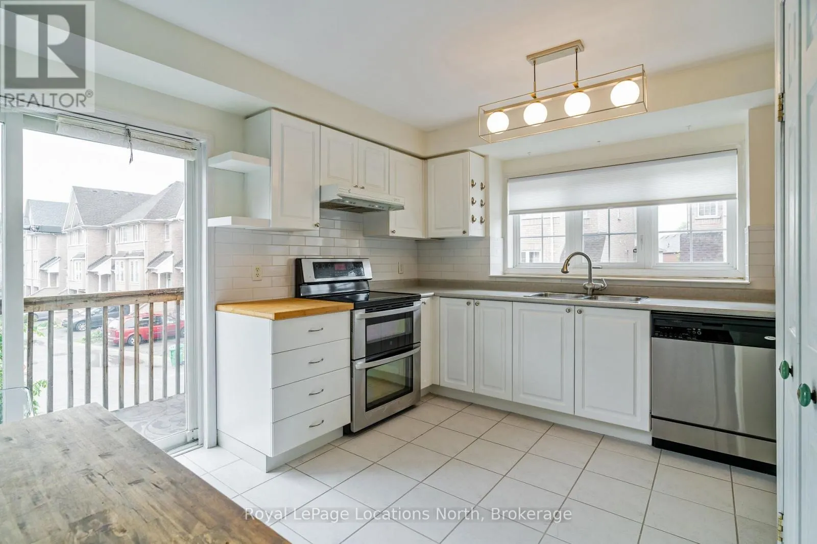 111 - 50 STRATHAVEN DRIVE, #111