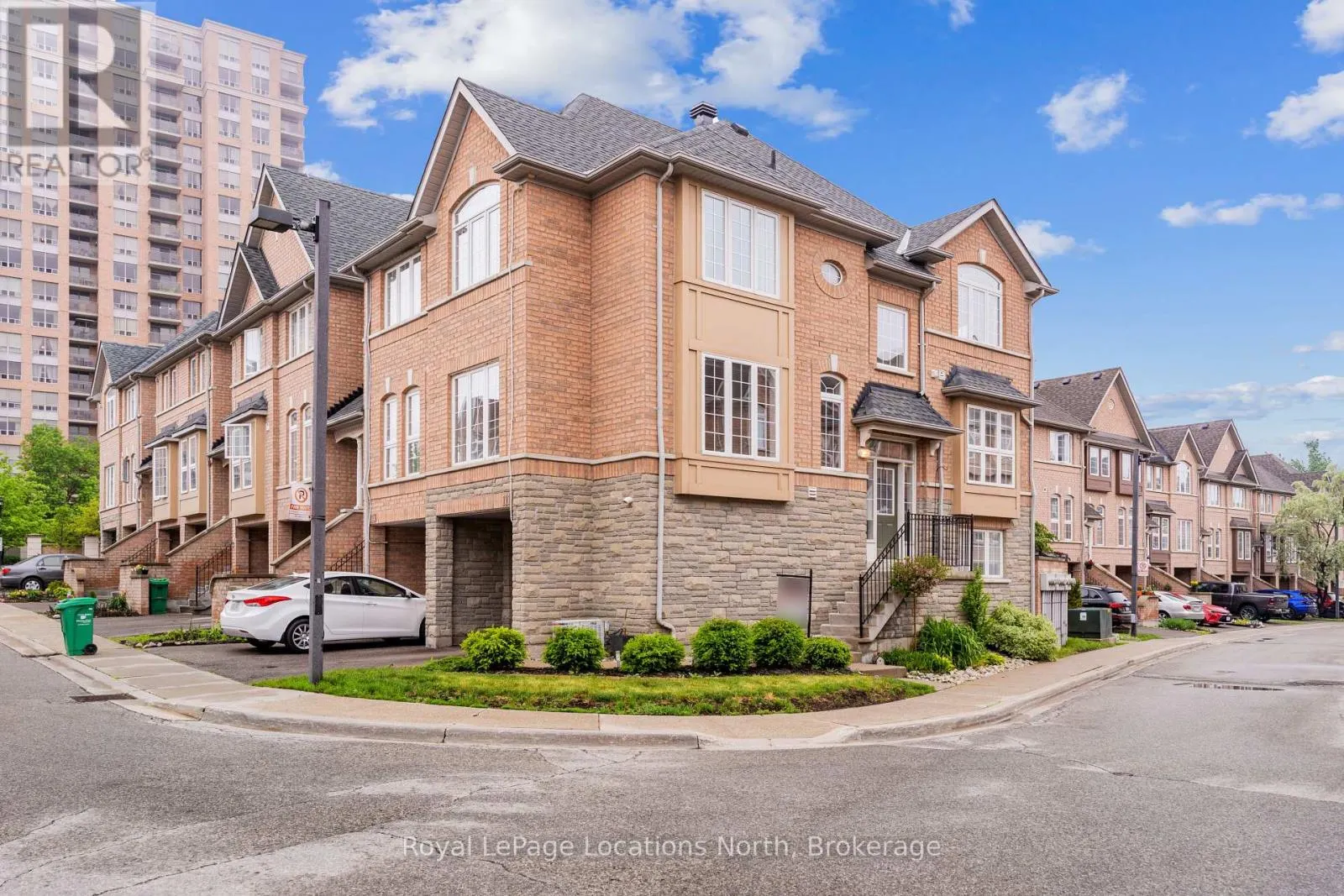 111 - 50 STRATHAVEN DRIVE, #111
