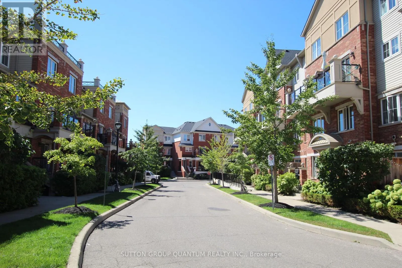 21 - 47 HAYS BOULEVARD