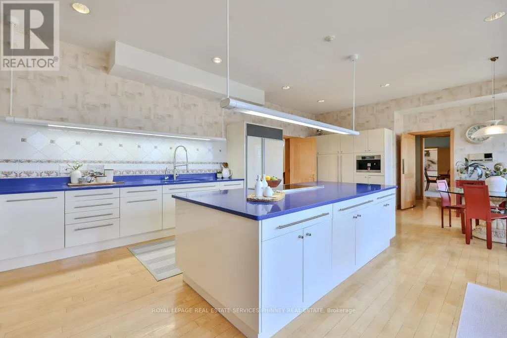 937 WHITTIER CRESCENT