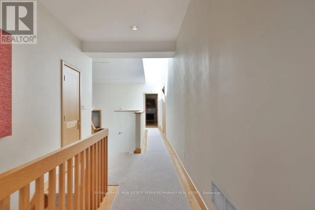 937 WHITTIER CRESCENT