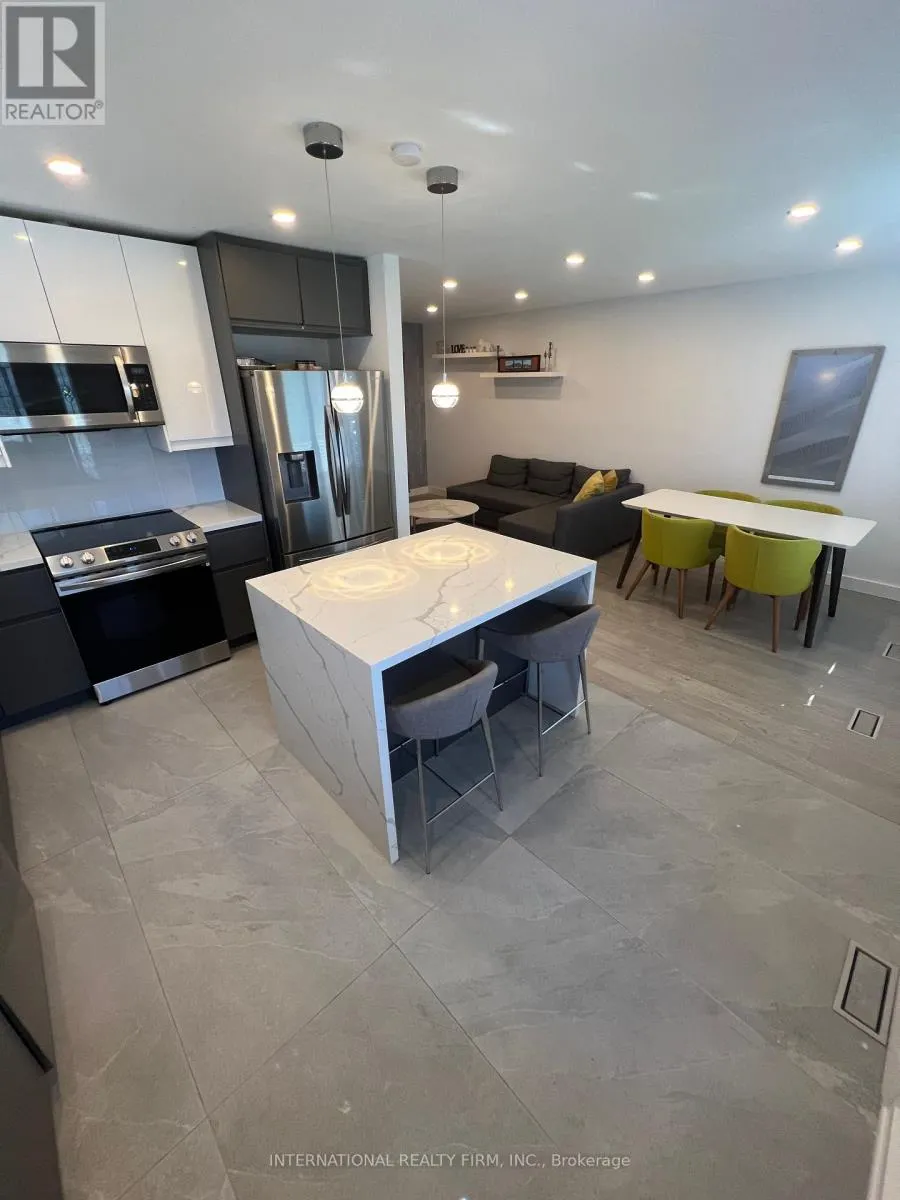 10 RAMBLER PLACE