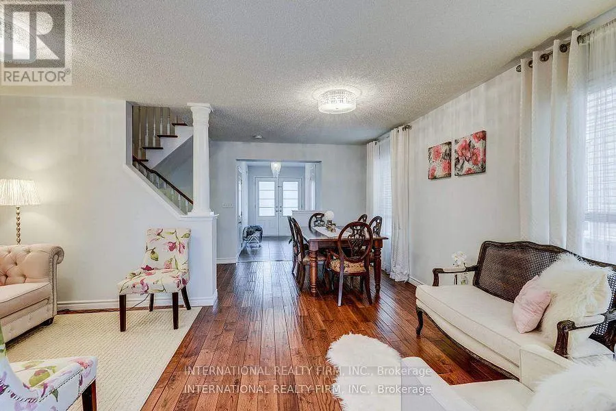 4881 CAPRI CRESCENT