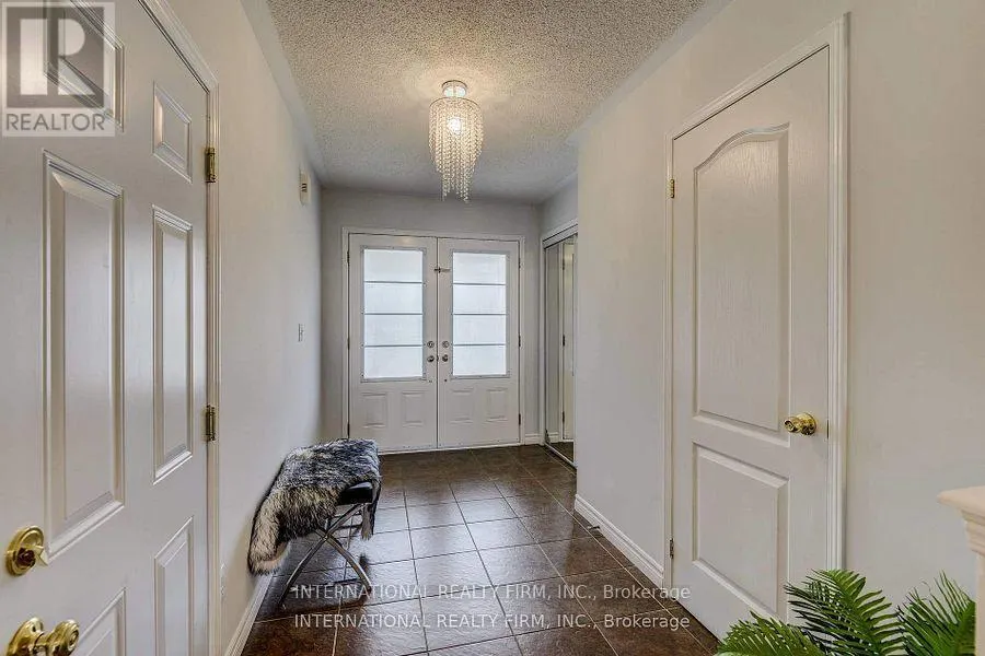 4881 CAPRI CRESCENT