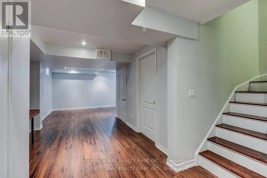 4881 CAPRI CRESCENT