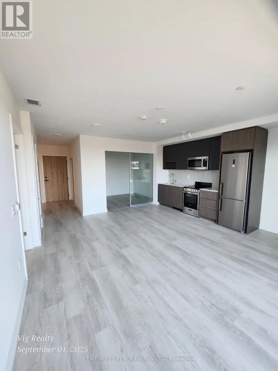 205 - 801 THE QUEENSWAY AVENUE