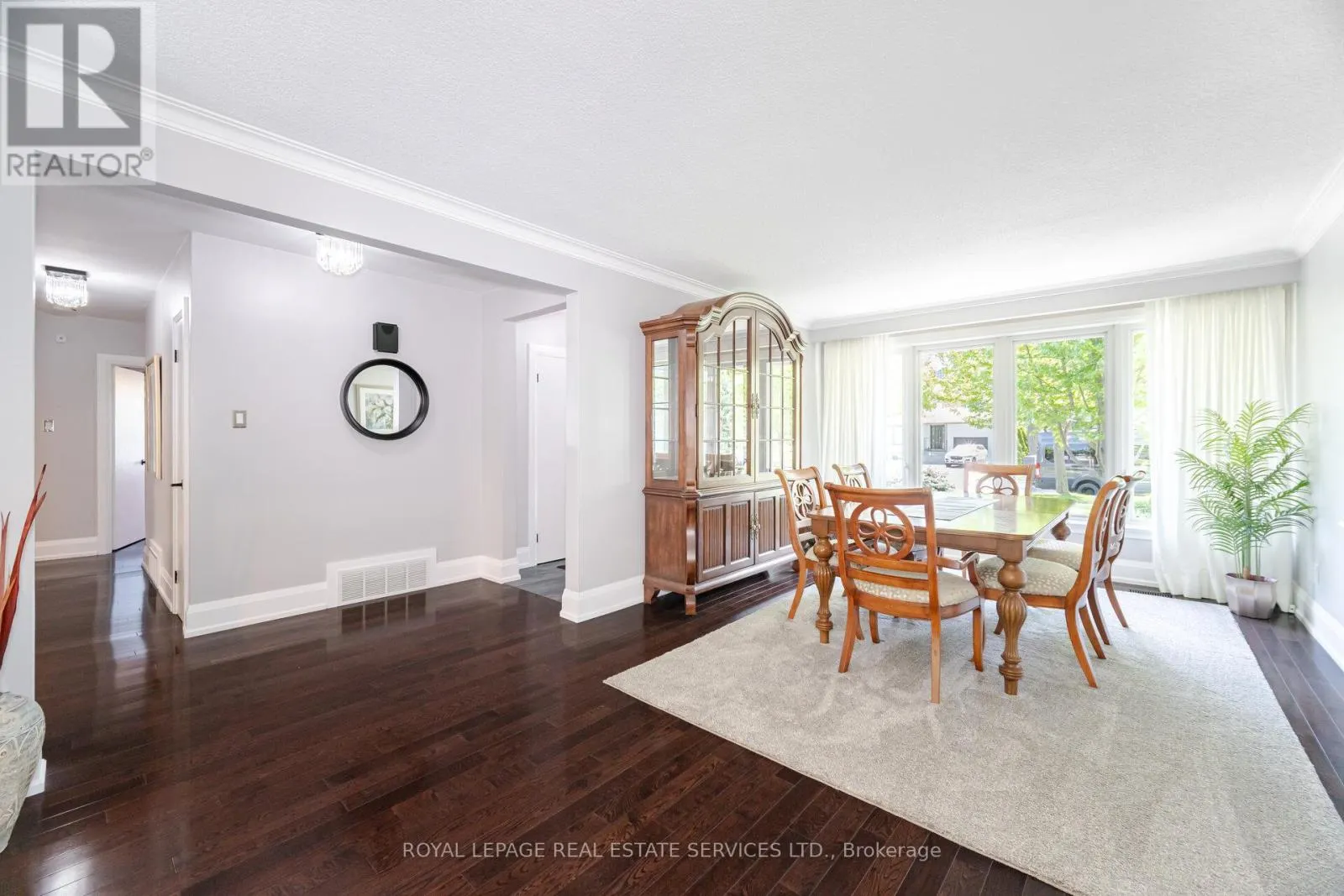 26 ALANMEADE CRESCENT