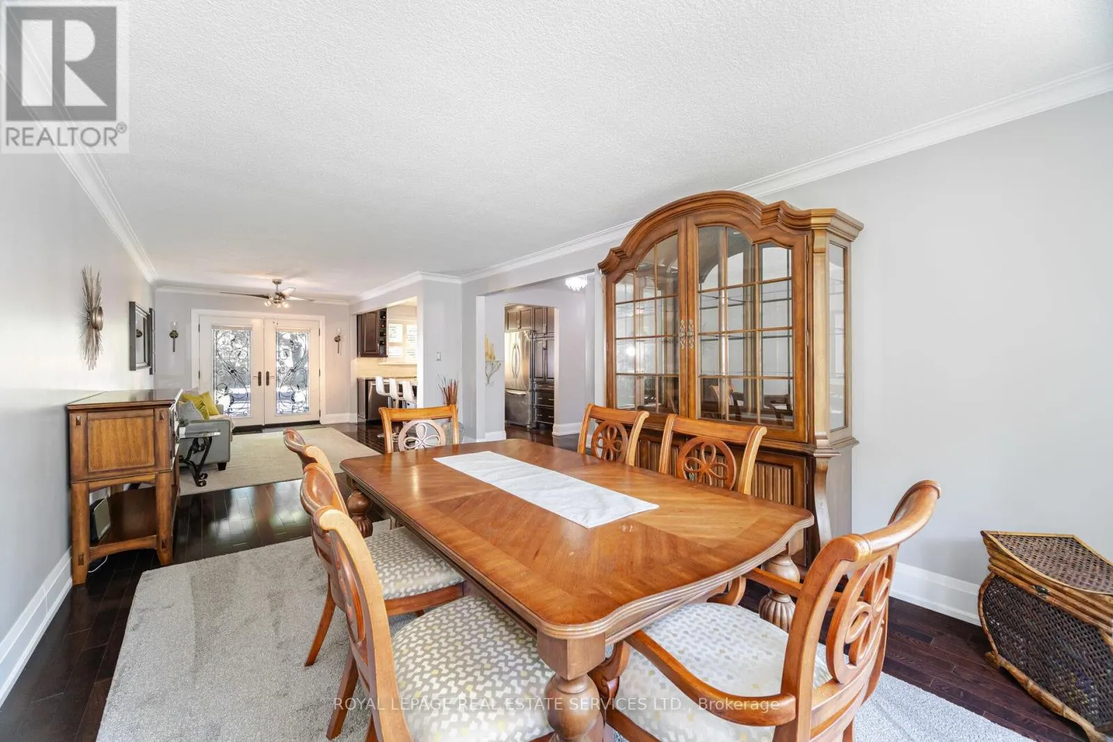 26 ALANMEADE CRESCENT