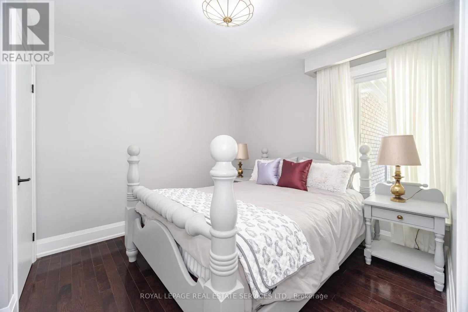 26 ALANMEADE CRESCENT