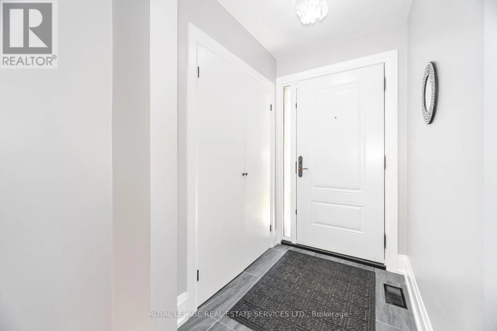 26 ALANMEADE CRESCENT