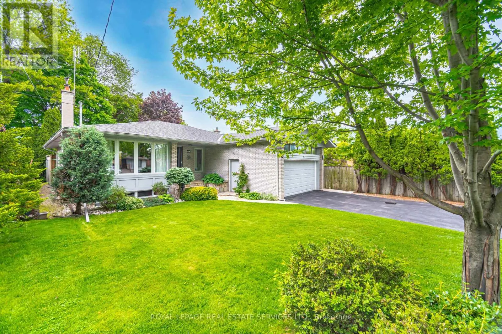 26 ALANMEADE CRESCENT