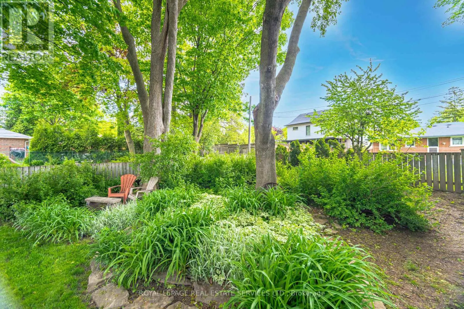 26 ALANMEADE CRESCENT
