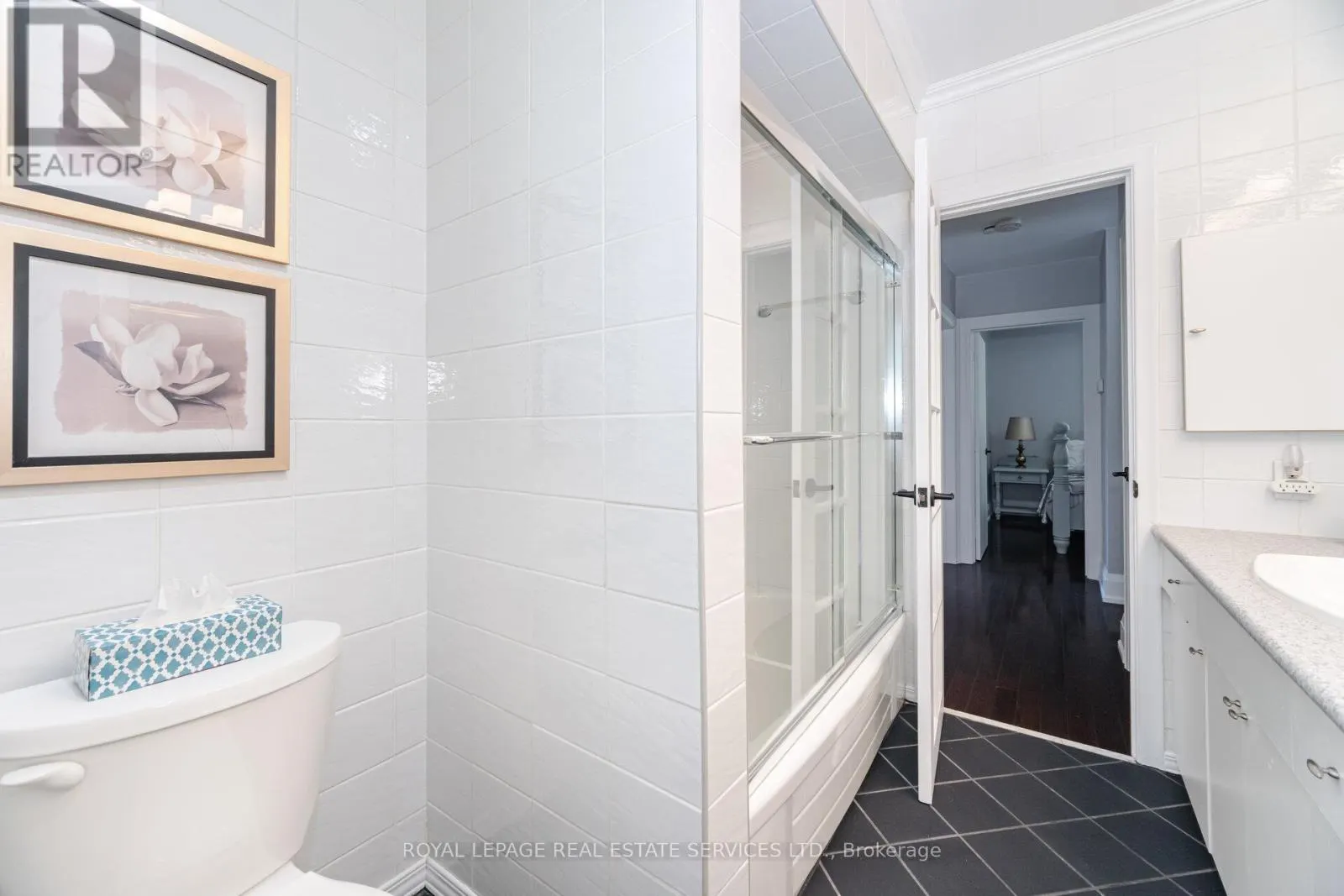 26 ALANMEADE CRESCENT