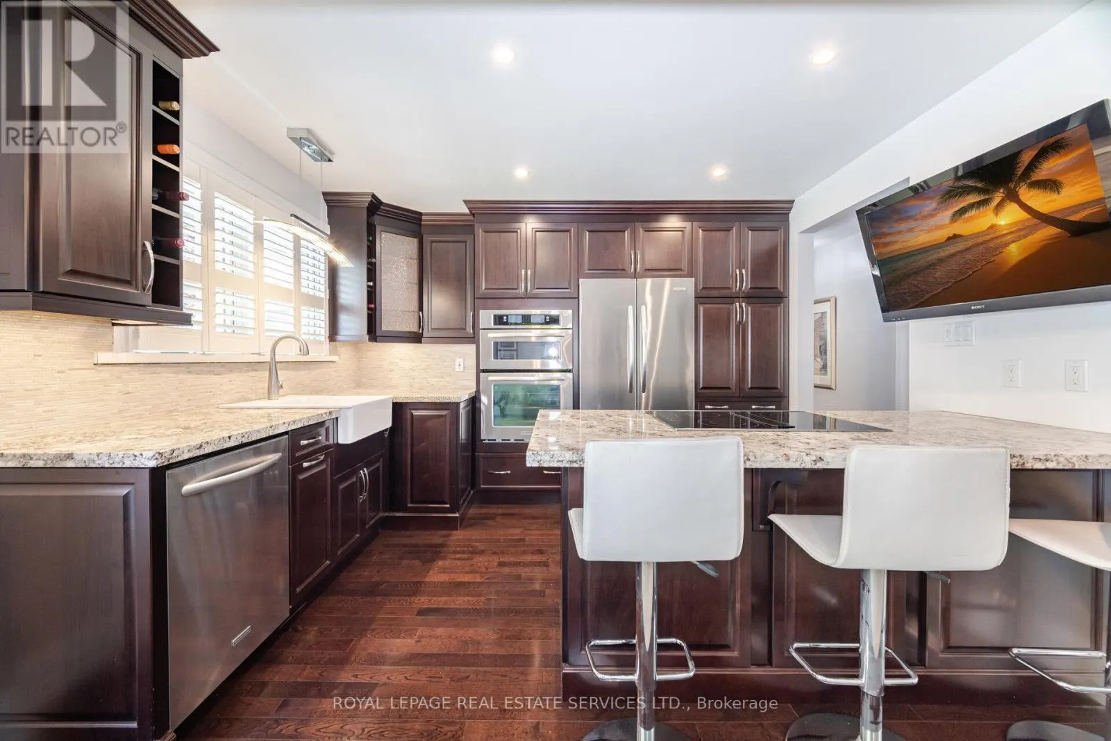 26 ALANMEADE CRESCENT