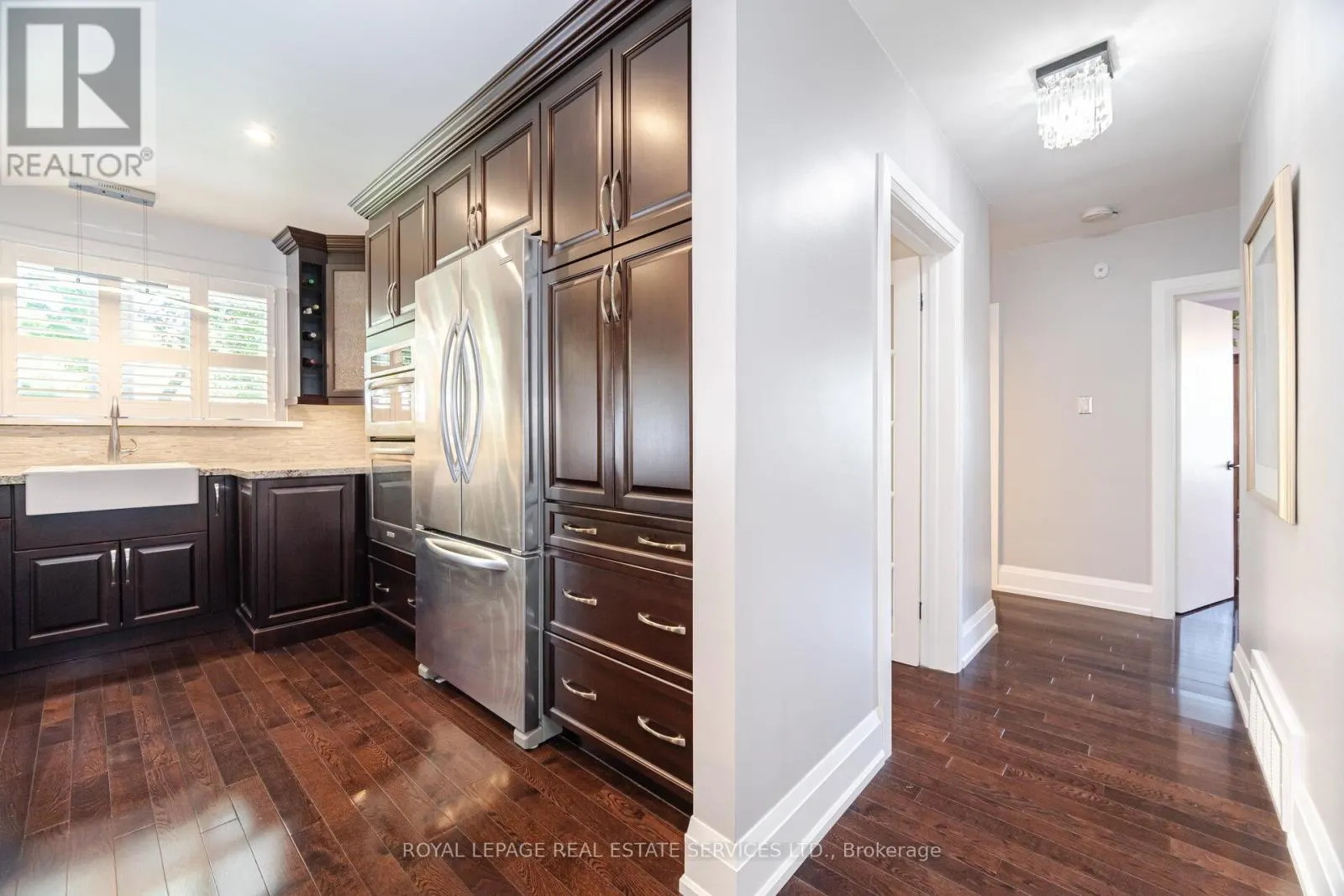 26 ALANMEADE CRESCENT