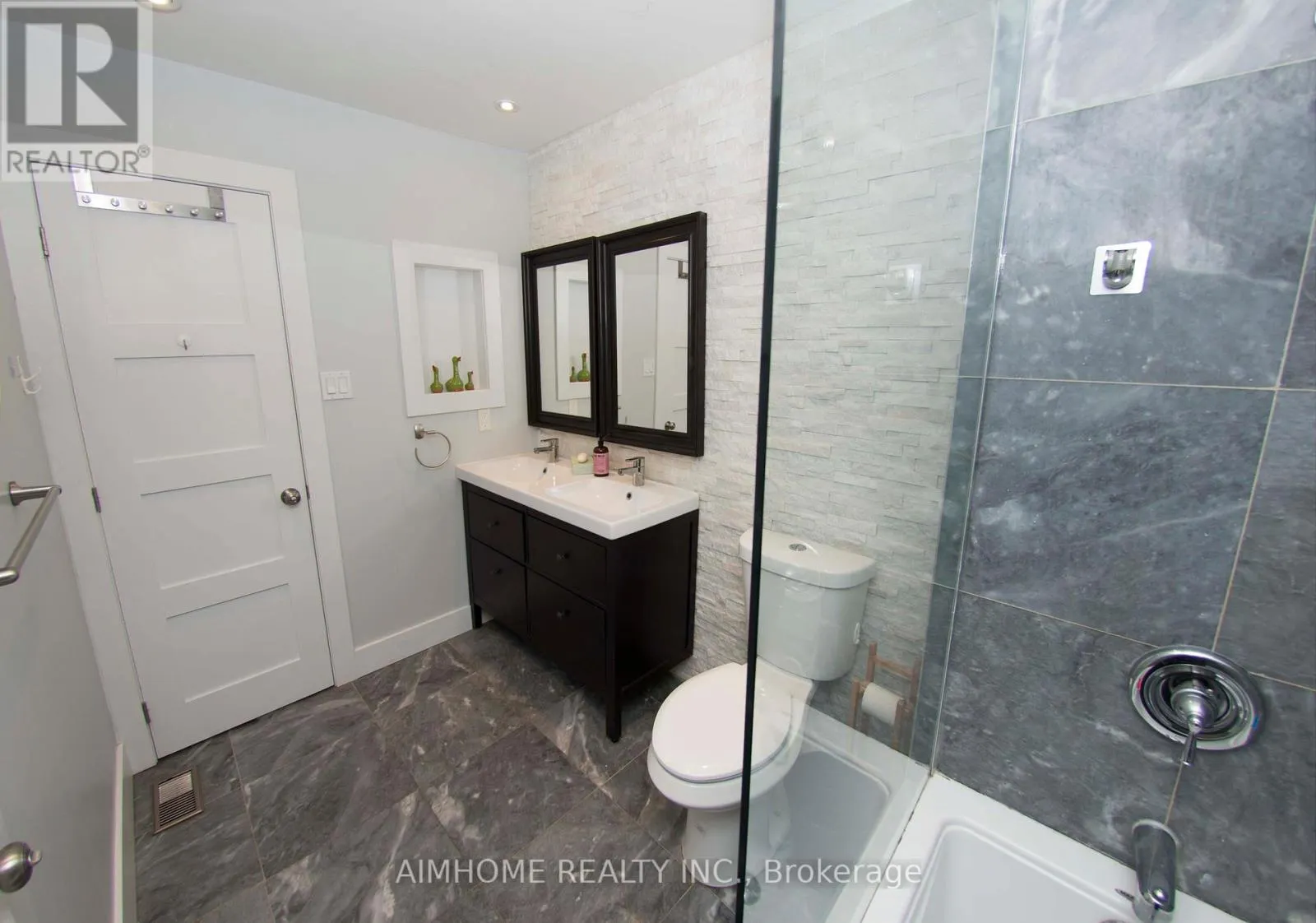 54 - 1224 KIRSTIE COURT