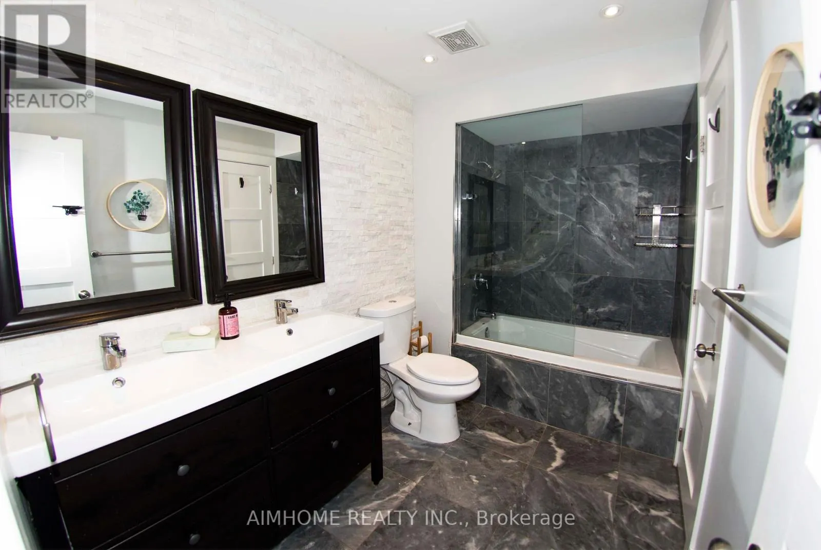 54 - 1224 KIRSTIE COURT