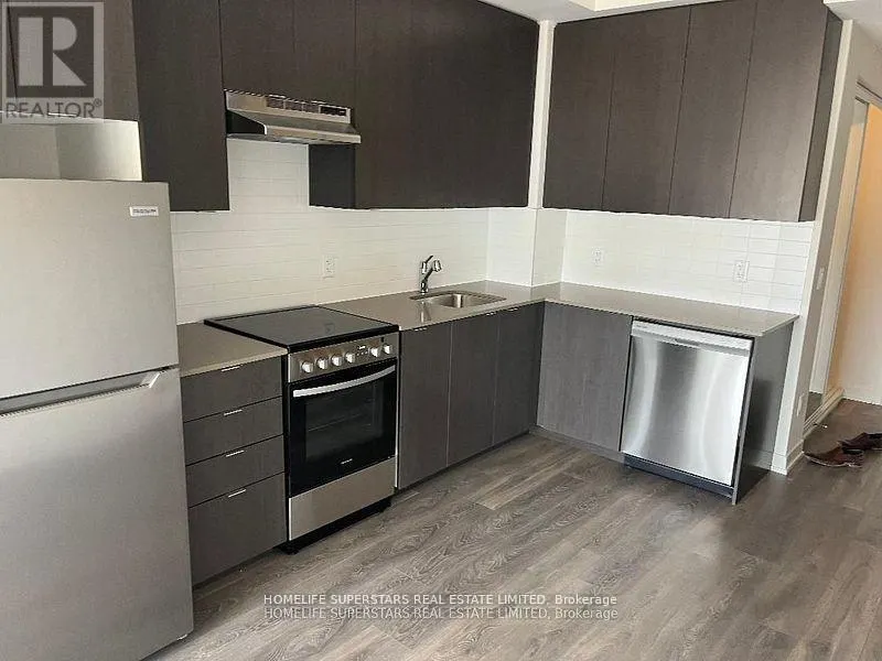 403 - 58 SKY HARBOUR DRIVE