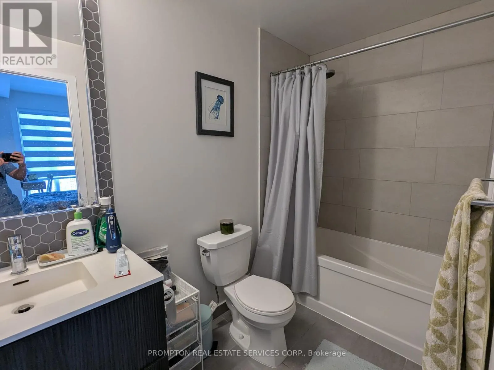 802 - 2520 EGLINTON AVENUE W