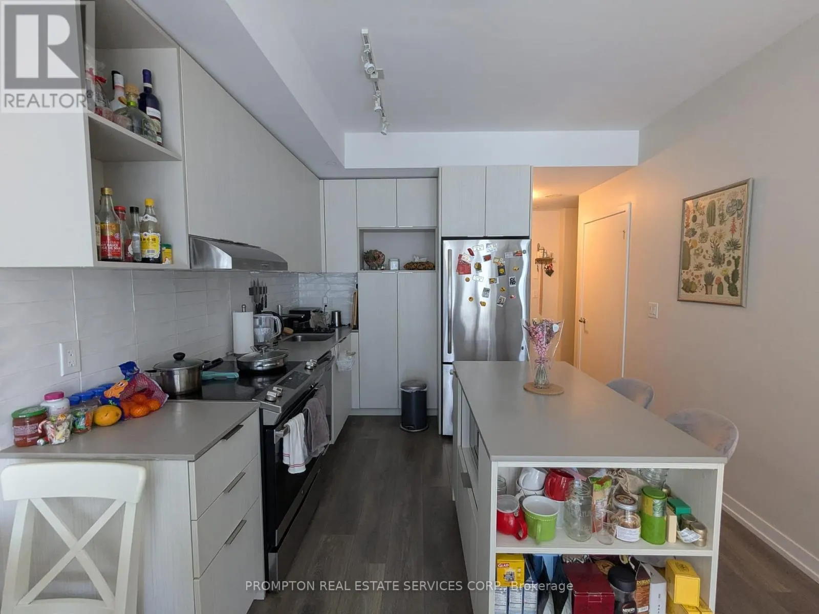 802 - 2520 EGLINTON AVENUE W