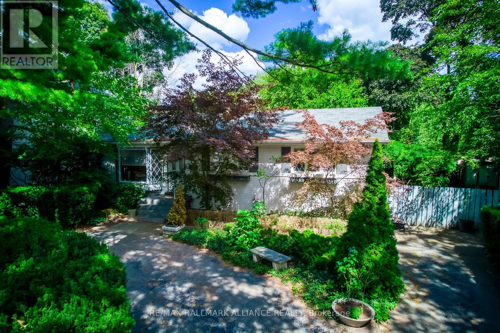 463 DRUMMOND ROAD