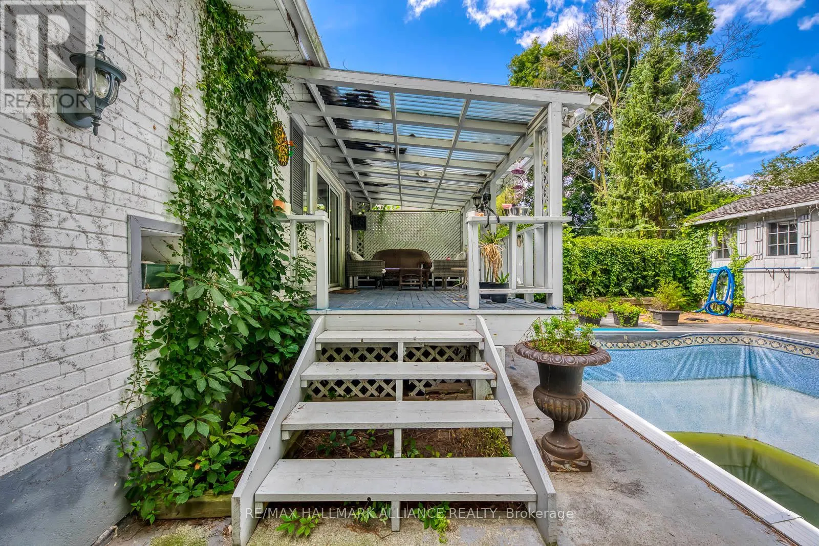 463 DRUMMOND ROAD
