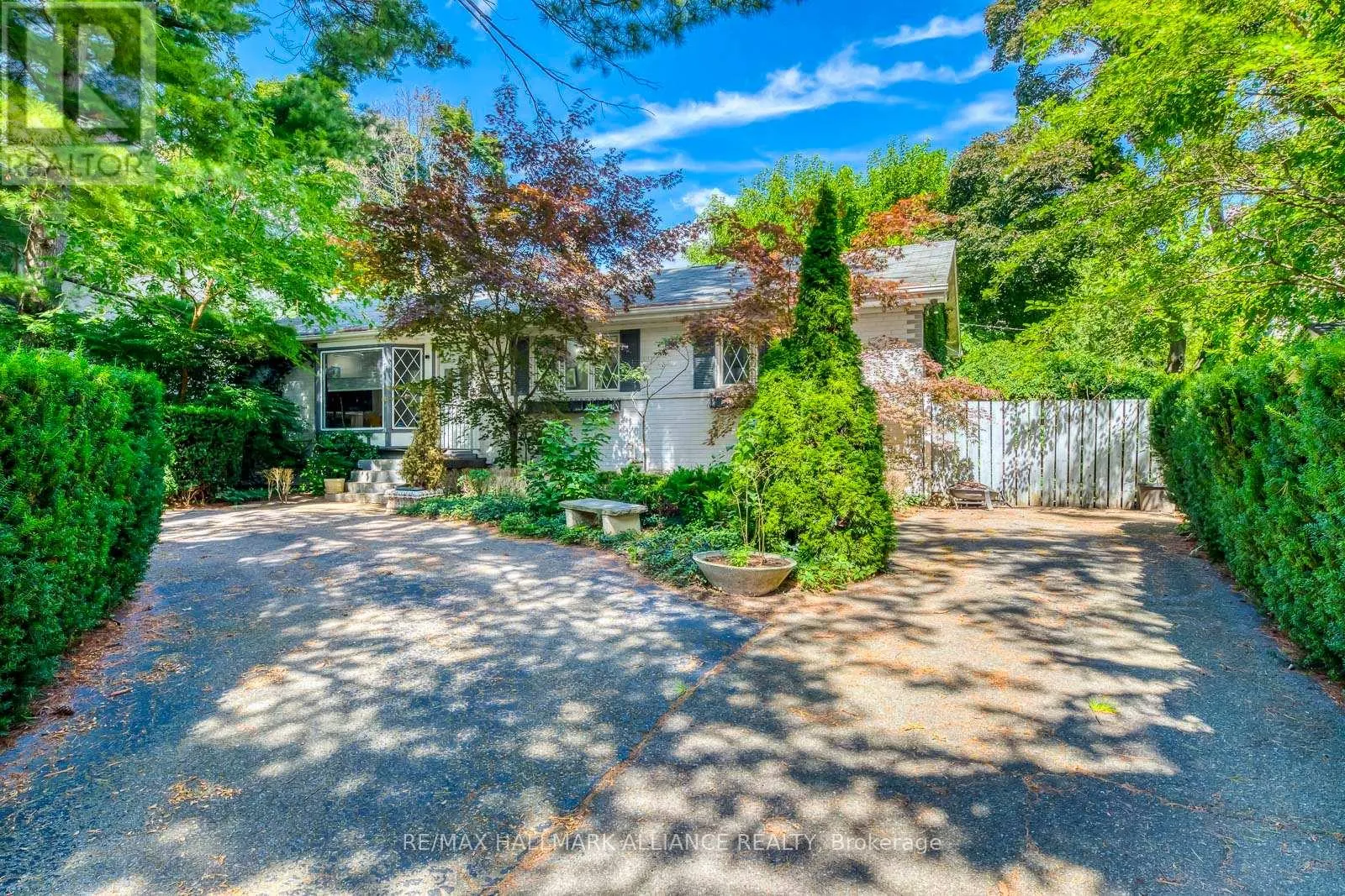 463 DRUMMOND ROAD
