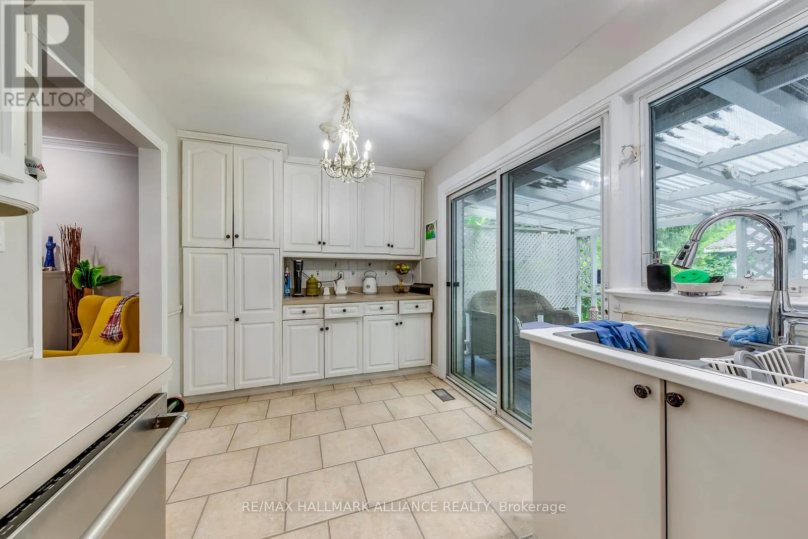 463 DRUMMOND ROAD
