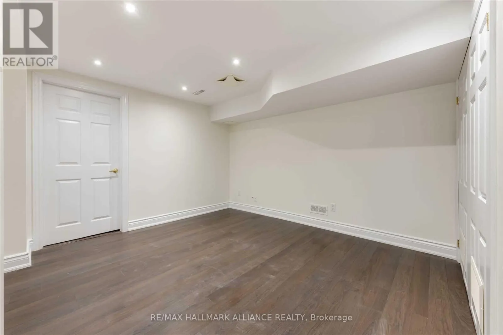 463 DRUMMOND ROAD