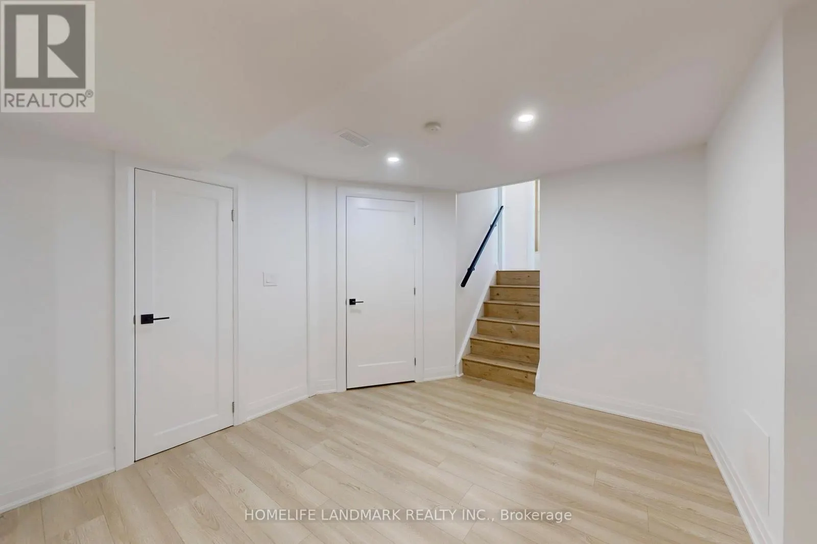 1354 KELLY ROAD