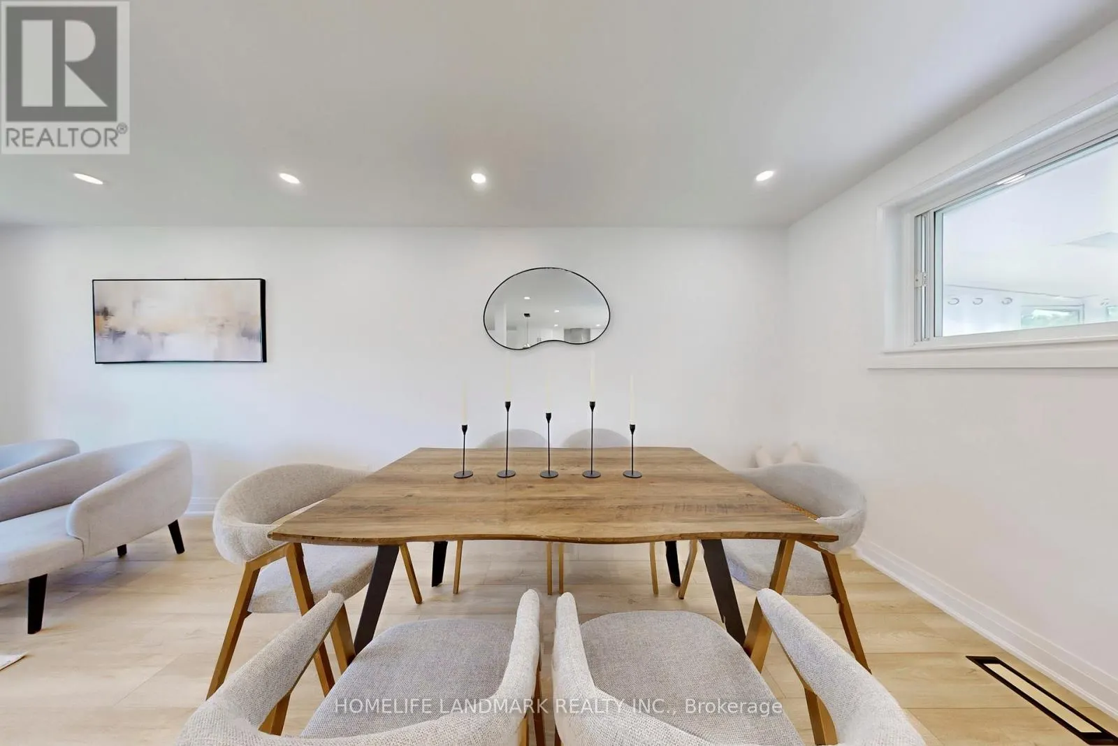 1354 KELLY ROAD