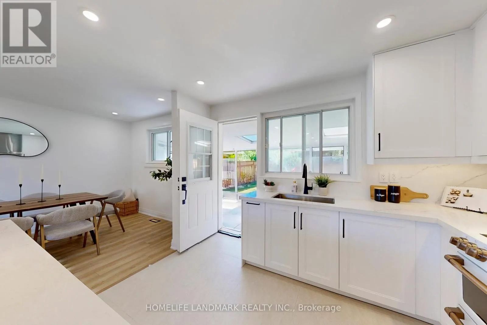 1354 KELLY ROAD