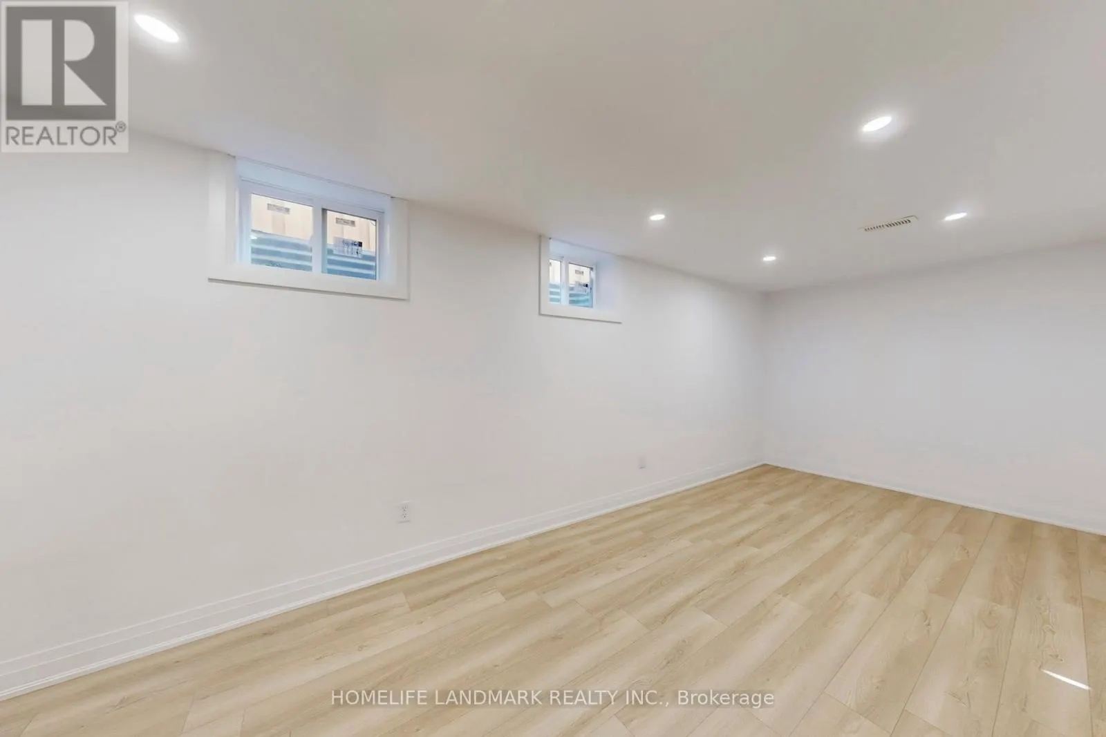 1354 KELLY ROAD