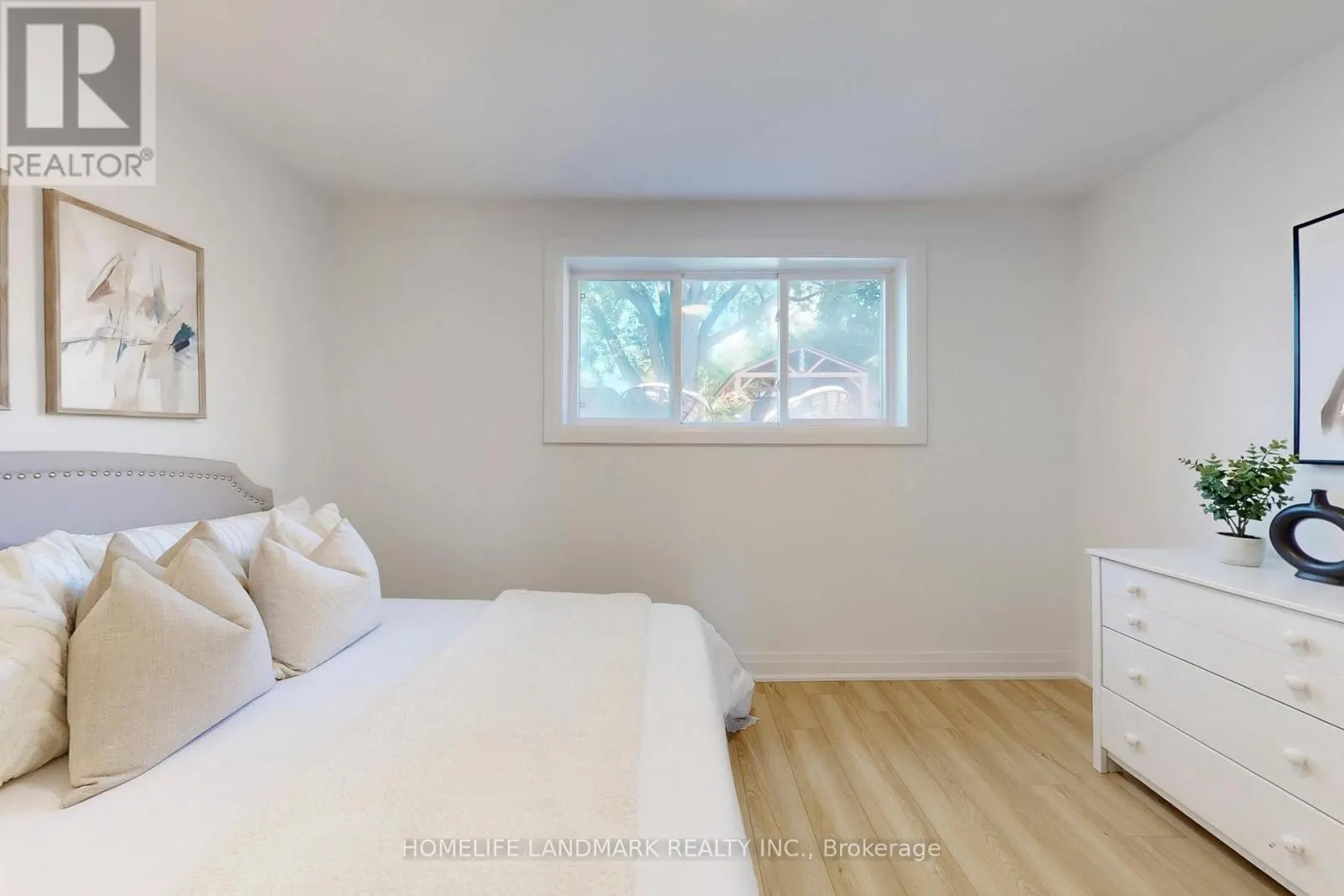 1354 KELLY ROAD