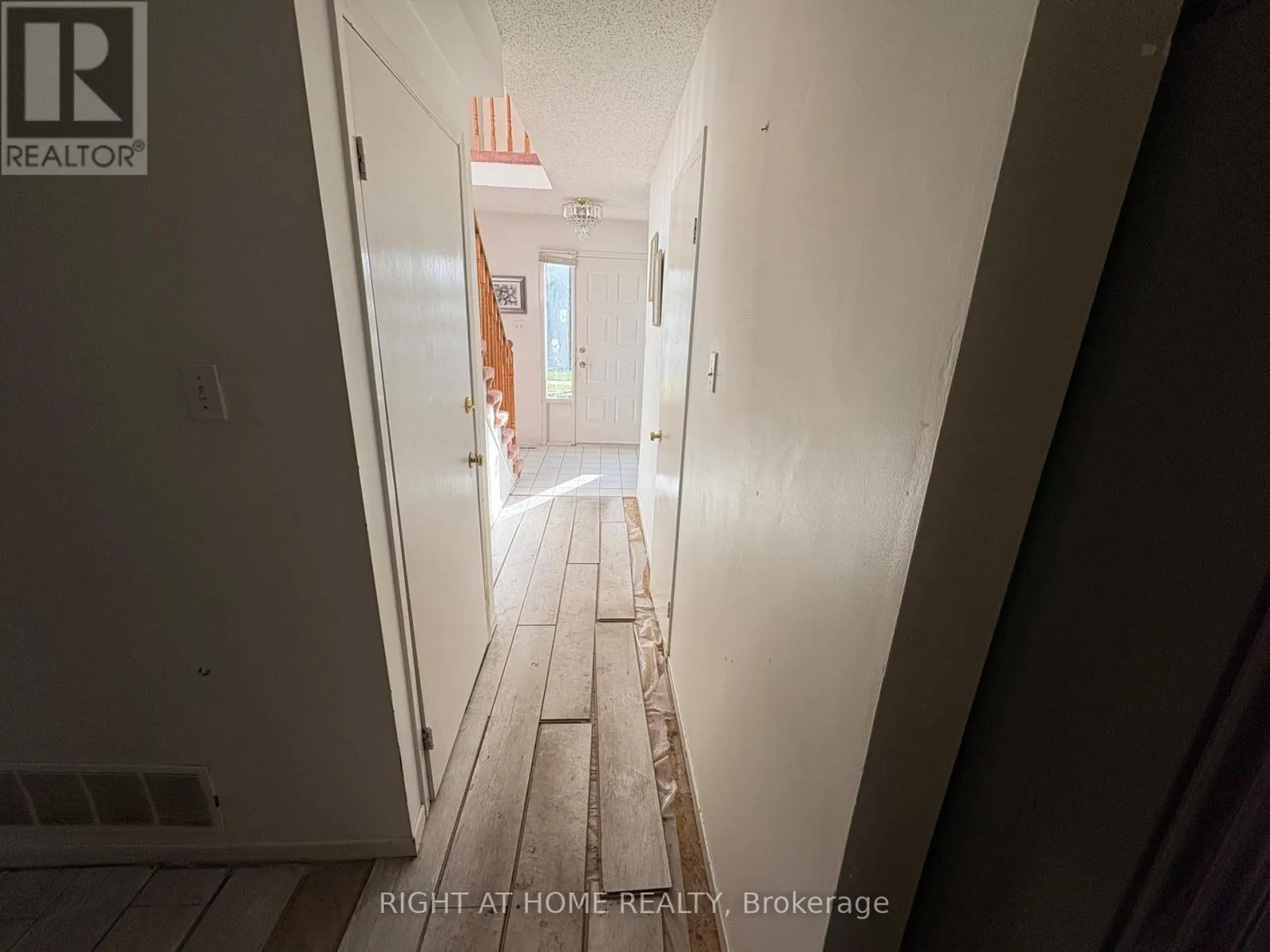 2 FOUNTAINBRIDGE DRIVE